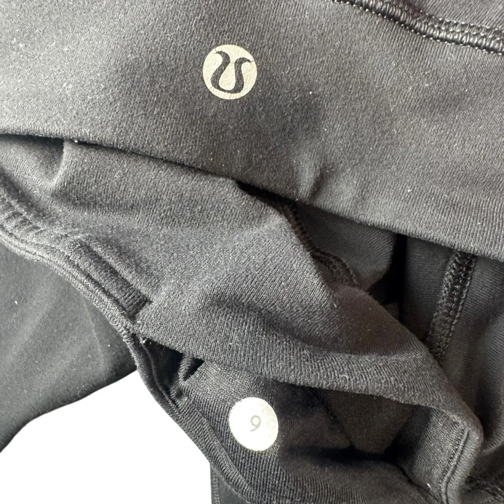Lululemon Black Cropped Leggings Bundle Size 6 Mesh Detail Zipper Pocket 2 Pairs